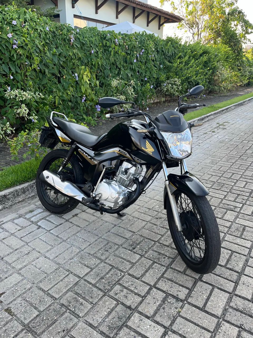 Fan 125i 2017 Praticamente nova