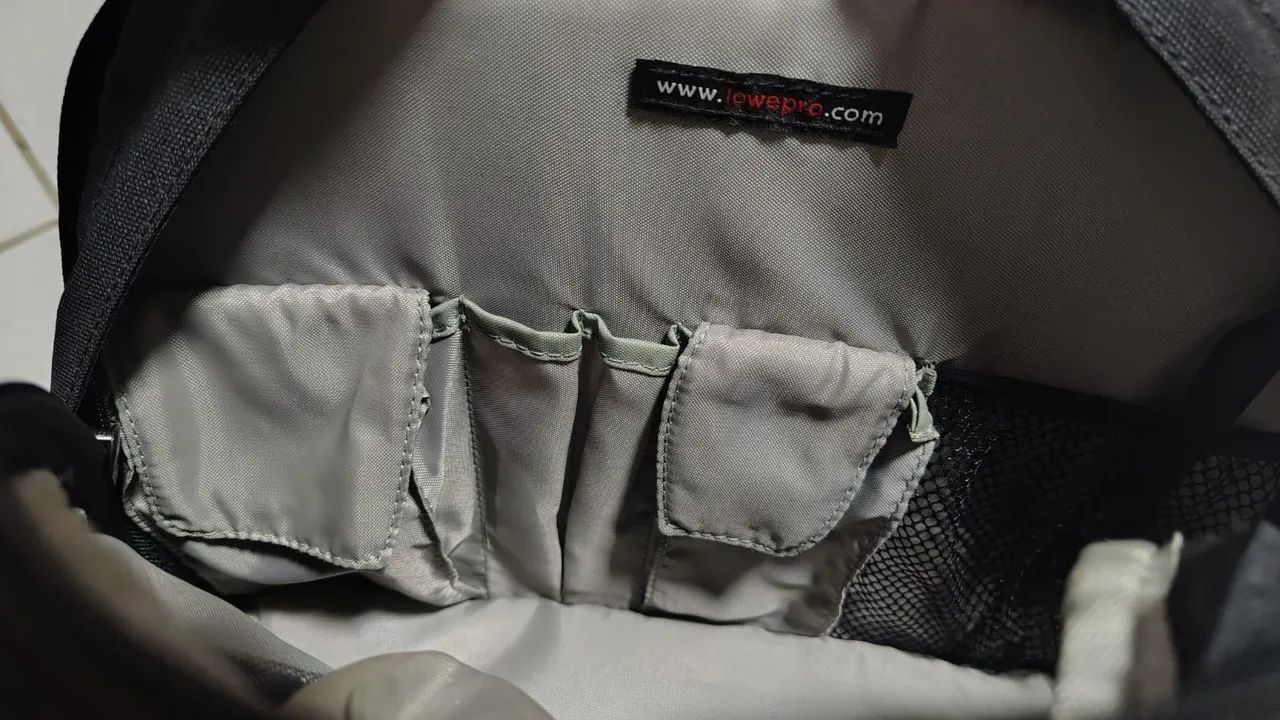Lowepro Fastpack 250 (LP131) - Excelente Estado - Mochila Profissional Fotográfica - Foto 6
