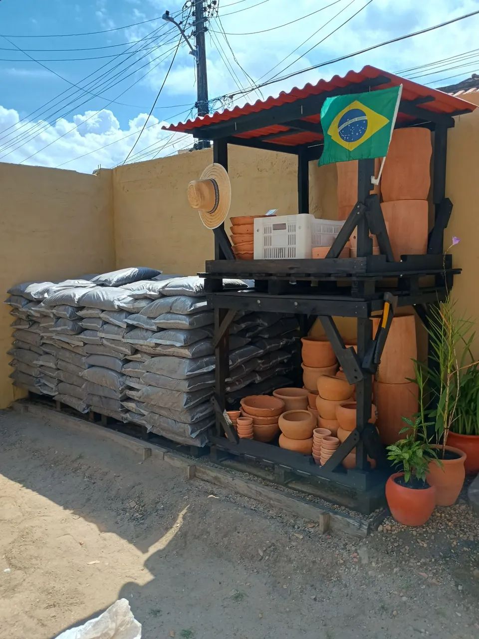 Terra Preta Adubada 100% Orgânica 