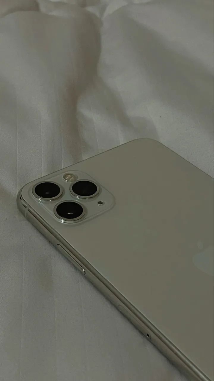 iPhone 11 Pro Max (256GB) - Branco - Foto 3