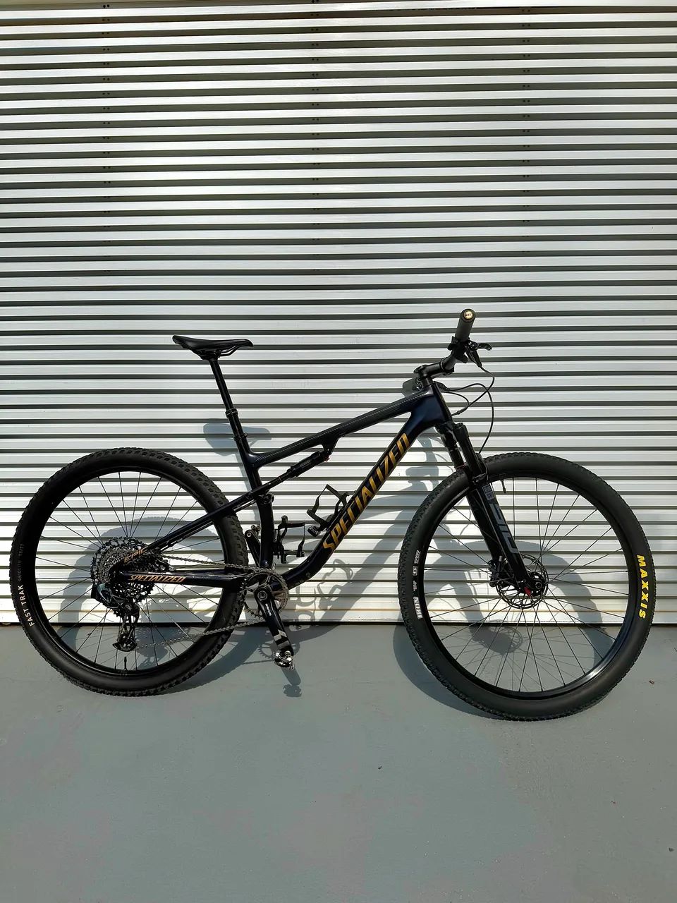 Bicicleta Specialized Epic Comp Carbon - Foto 2