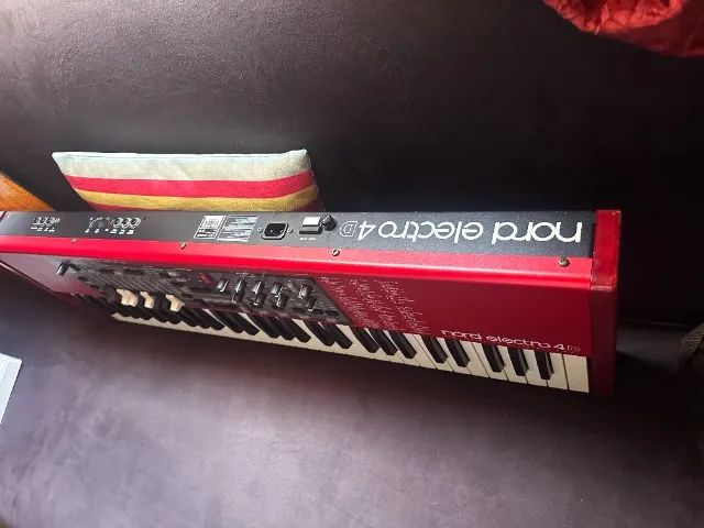 Teclado Nord Electro 4D 61 - Foto 4