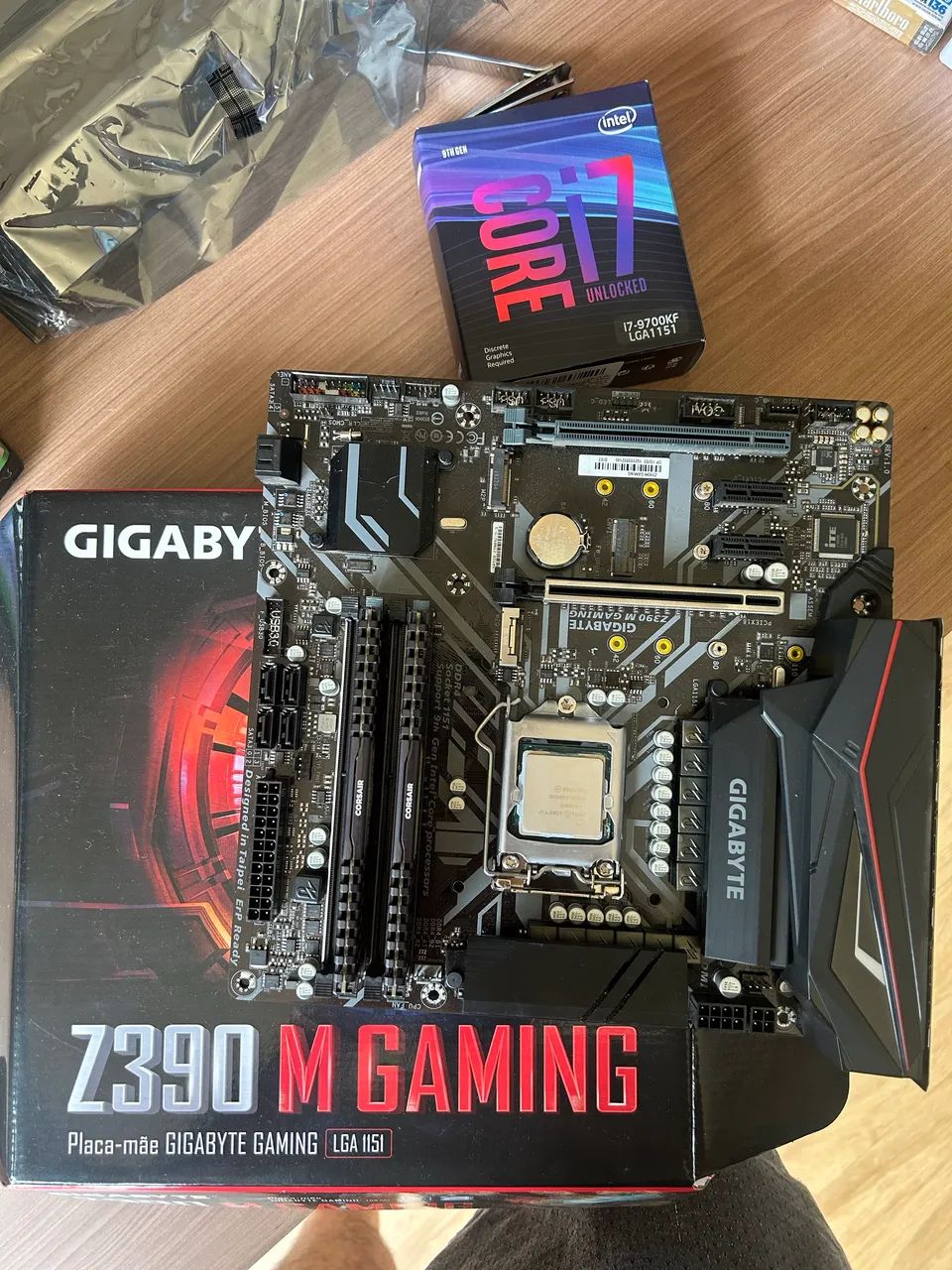 Kit Upgrade i7 9700KF - GIGABYTE Z390 M GAMING - 32gb DDR4 - Peças