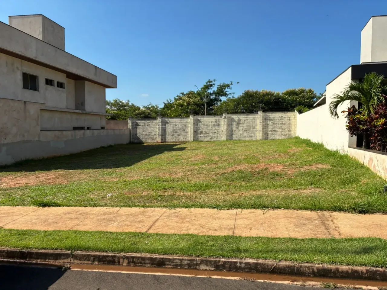 Vendo Lote Residencial Tamboré