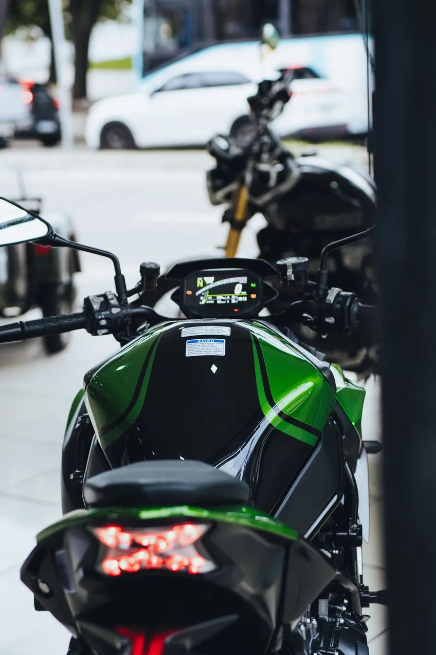 Kawasaki ZH2 2025 - Foto 2