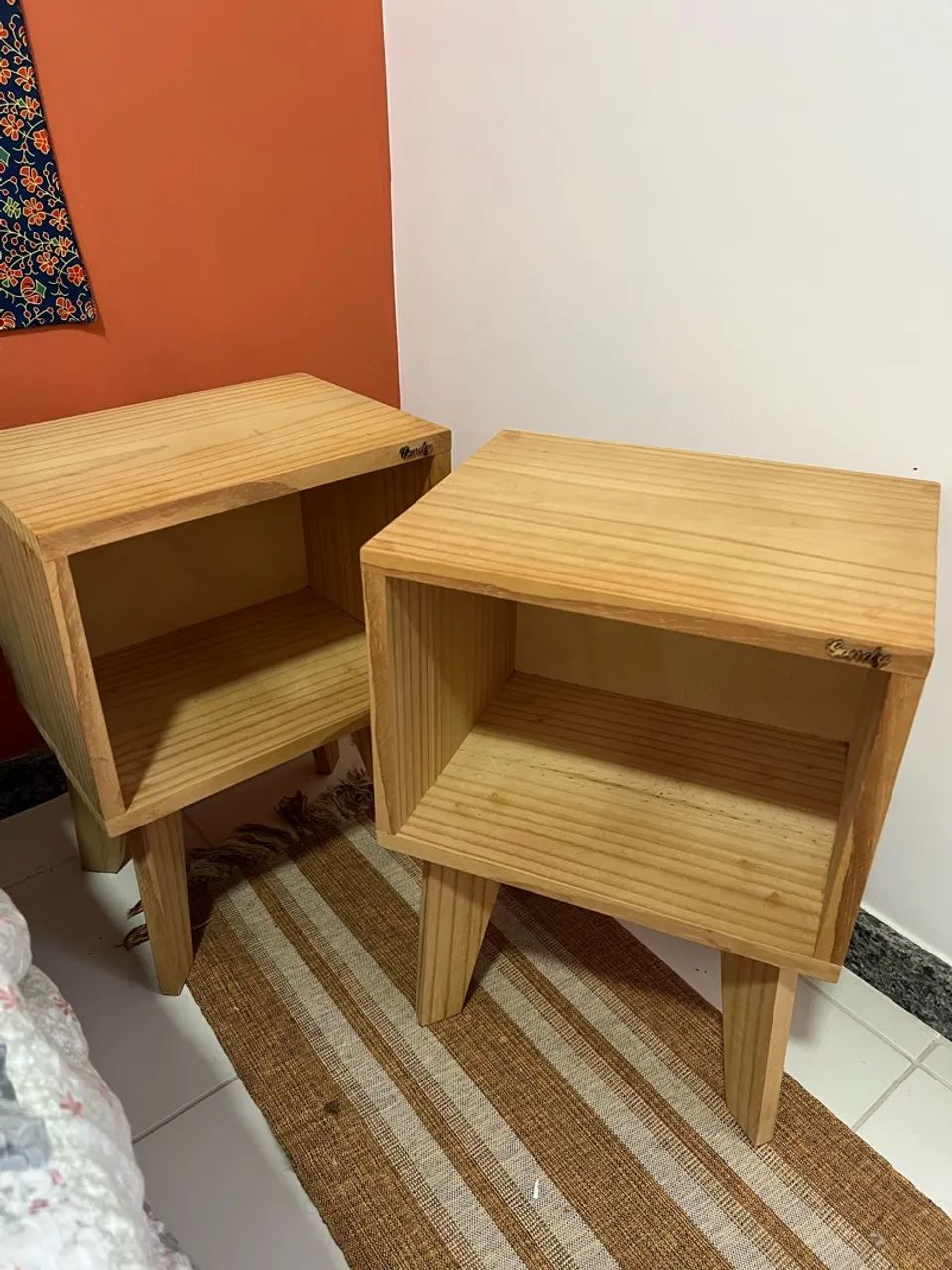 Mesinhas de cabeceira + escada decorativa  - Foto 2