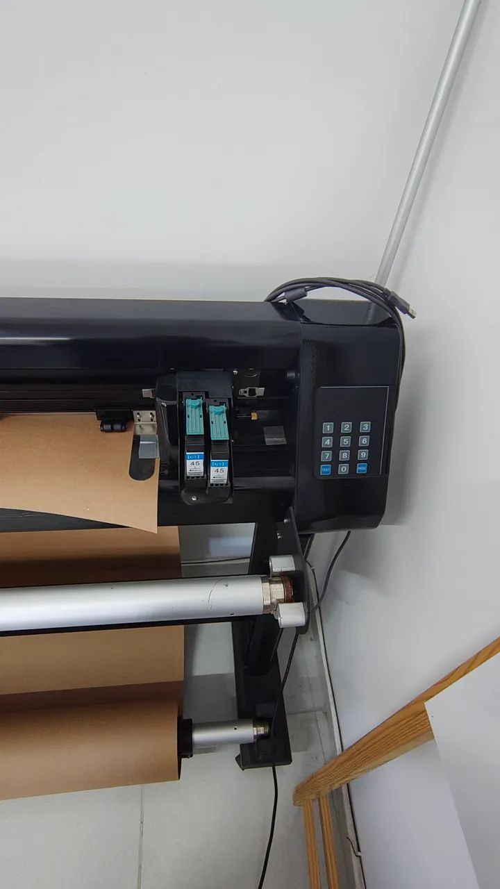 Plotter de Recorte para moldes em papelão e Risco. - Foto 2