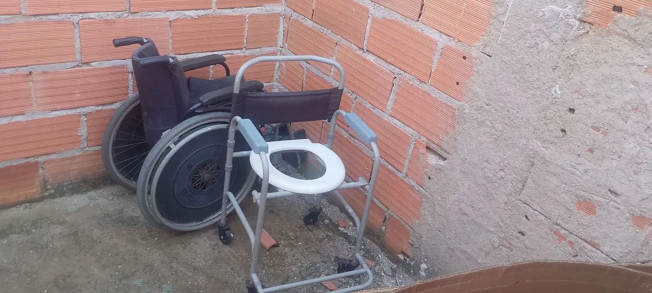 Cadeira de rodas  - Foto 2