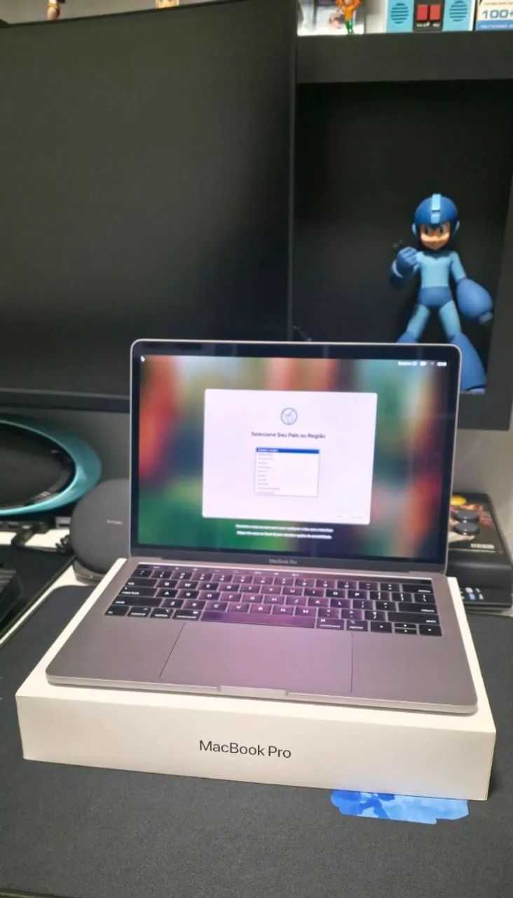 Macbook Pro com caixa e manuais 2019 