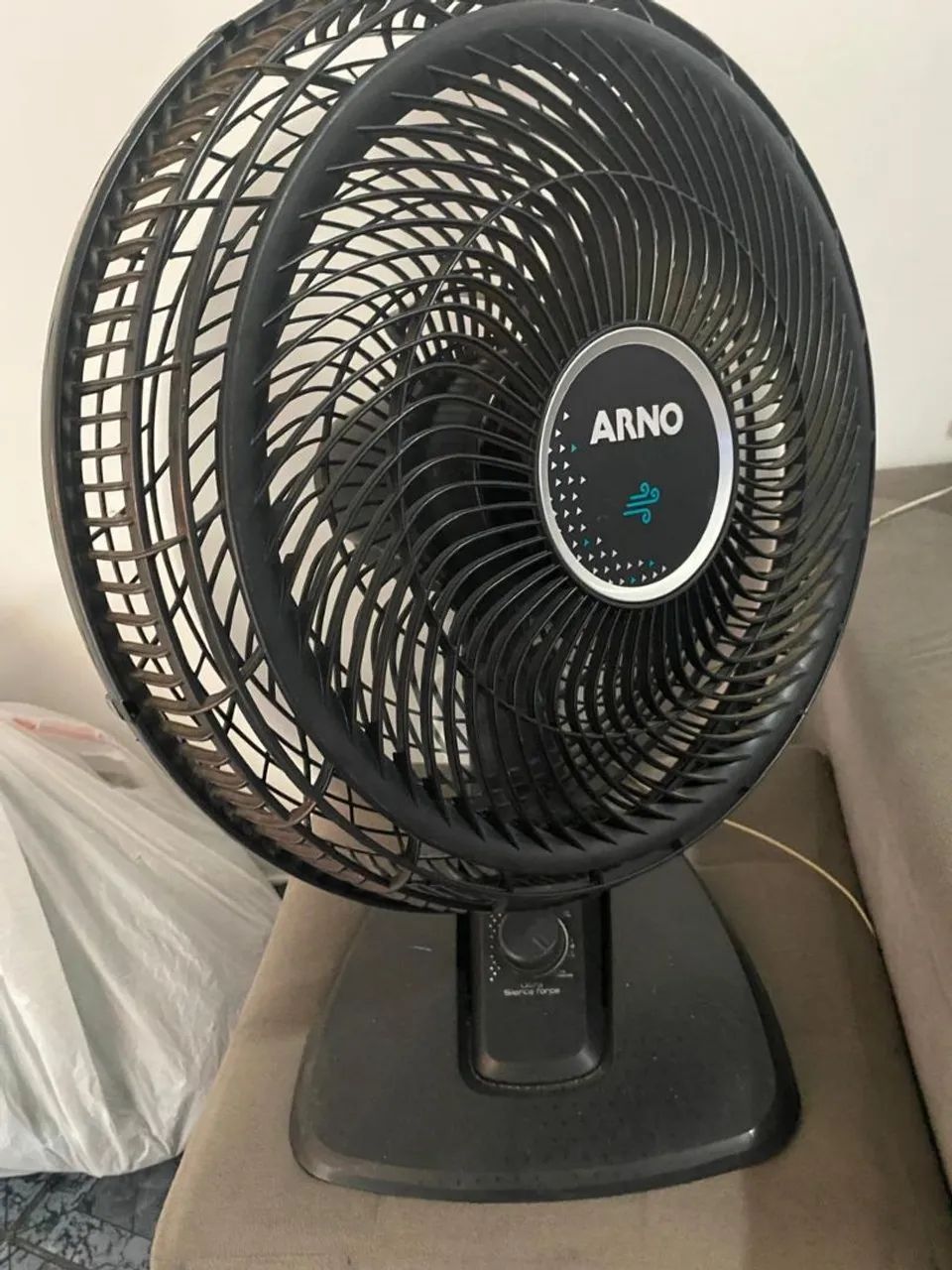 Vende-se ventilador Arno turbo 40 centímetros  - Foto 6