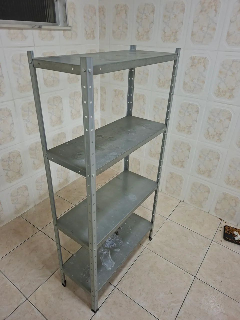 Estante de Aço 4 Prateleiras - Usada e Resistente - Foto 2