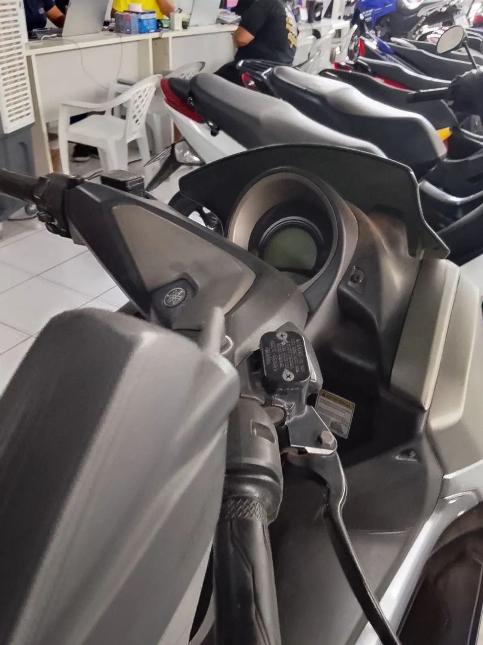 YAMAHA NMAX - Foto 5