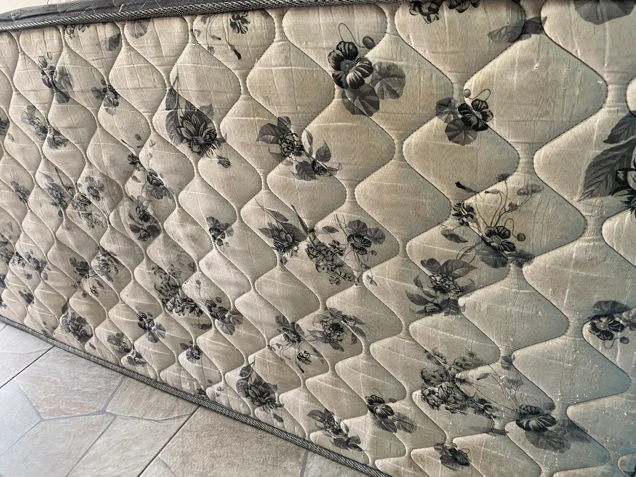 Vendo colchão  ótimo estado - Foto 2