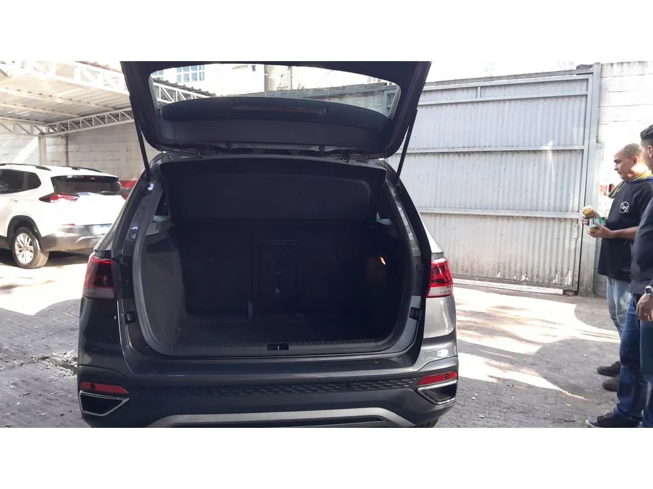 Volkswagen Taos Highline 1.4 250 TSI Flex Aut., foto 11 de 16