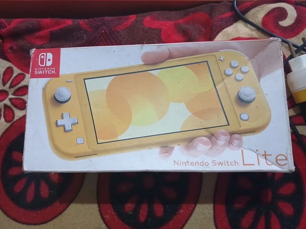 Nintendo switch lite Amarelo (28gb)
