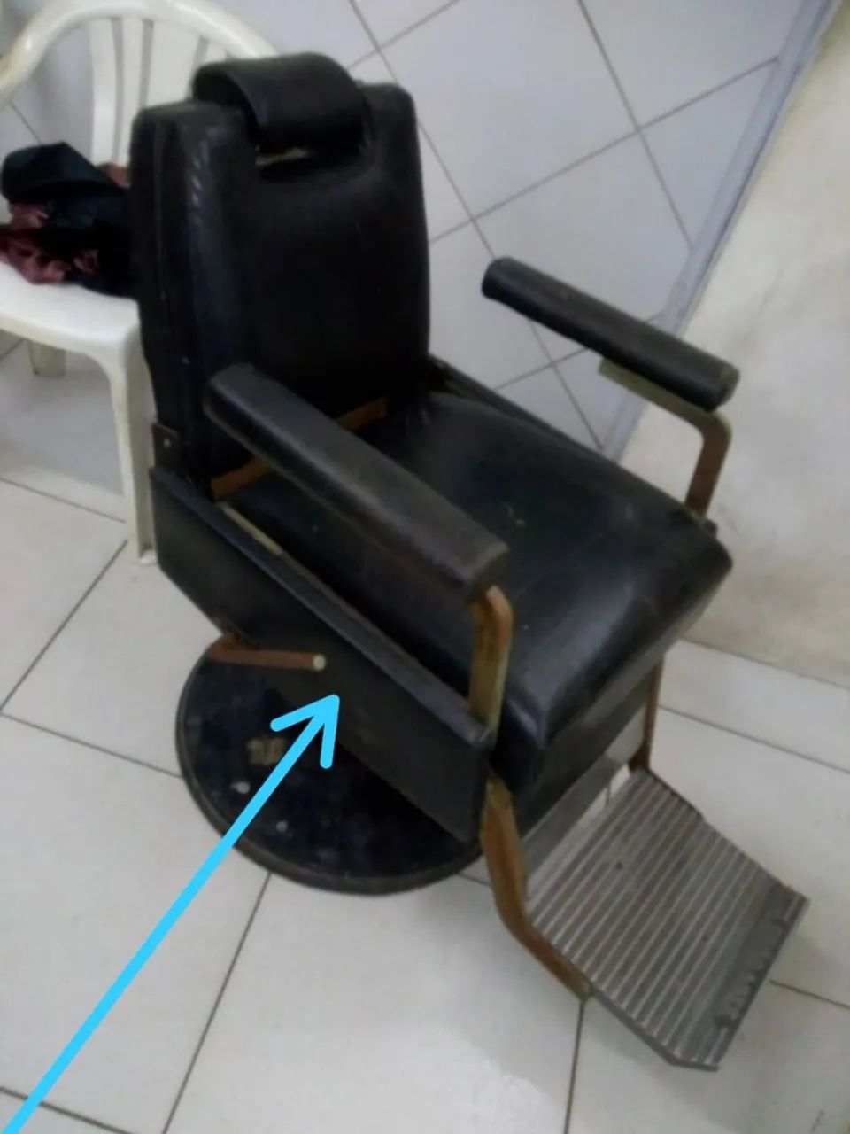 Vendo 3 cadeira ferrante 