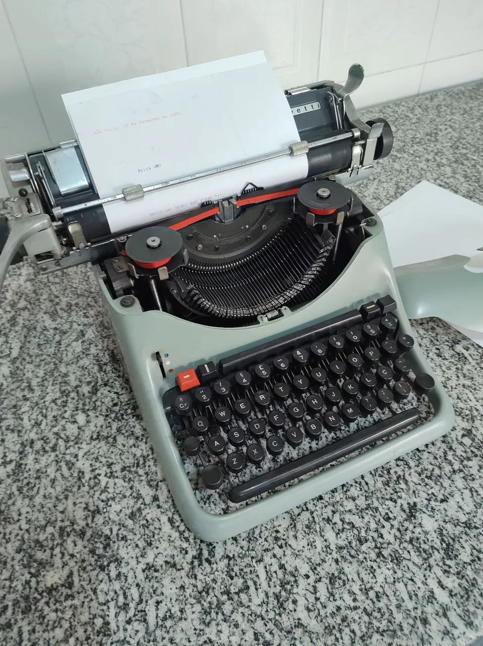 Antiga máquina de escrever LEXICON 80  - Foto 4