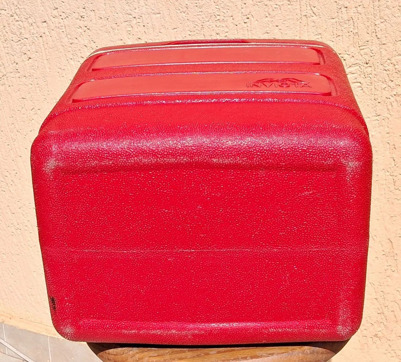 INVICTA - caixa térmica da marca para 15 latinhas de 269ml. - Foto 4