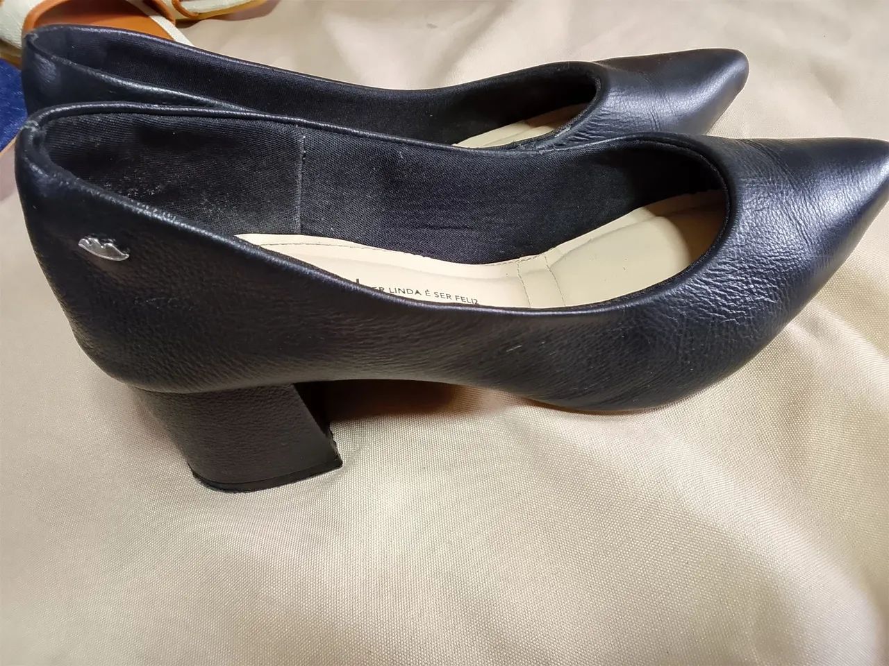 Vendo sapatos lindos e confortável numeração 39/40/41 - Foto 5
