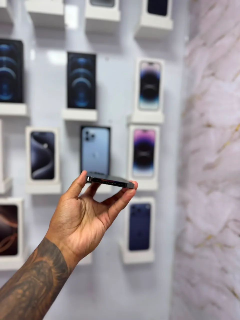 iPhone 12 PRO MAX - 256GB ? R$2.499 - Foto 3