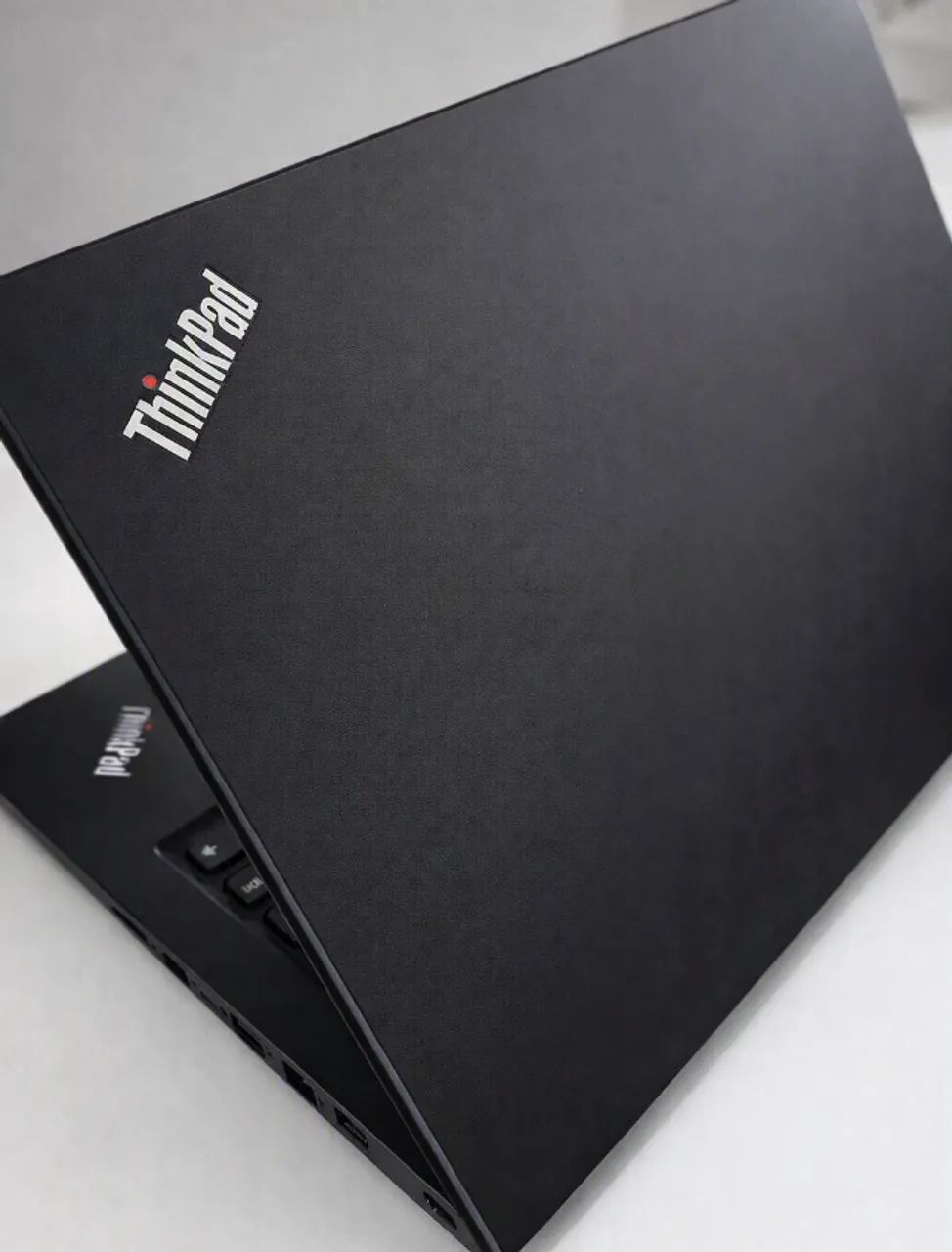 Notebook Lenovo ThinkPad T14 Gen 1 - Foto 2