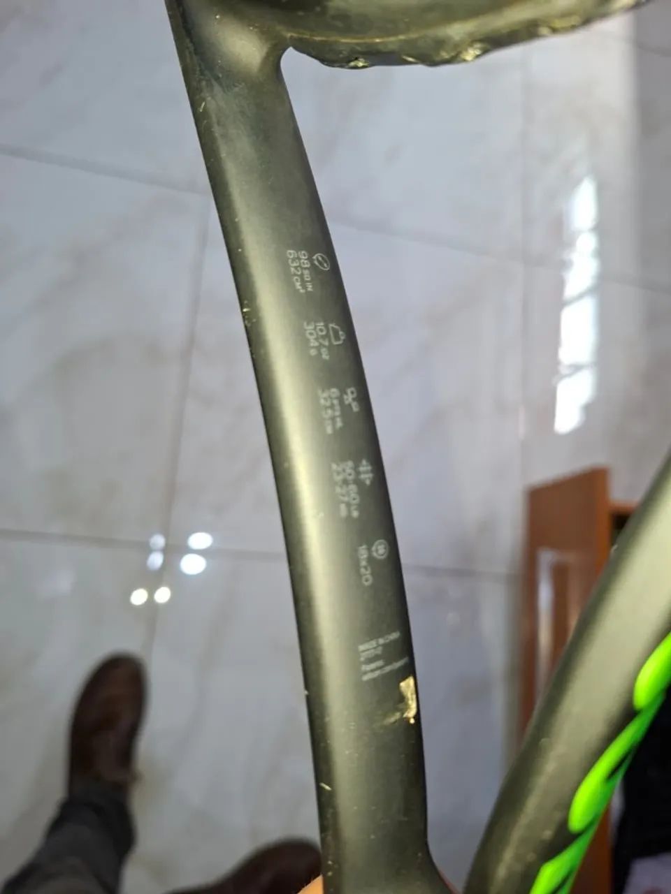 Raquete de Tênis Wilson Blade V7 - Esportes de Quadra e Ao Ar