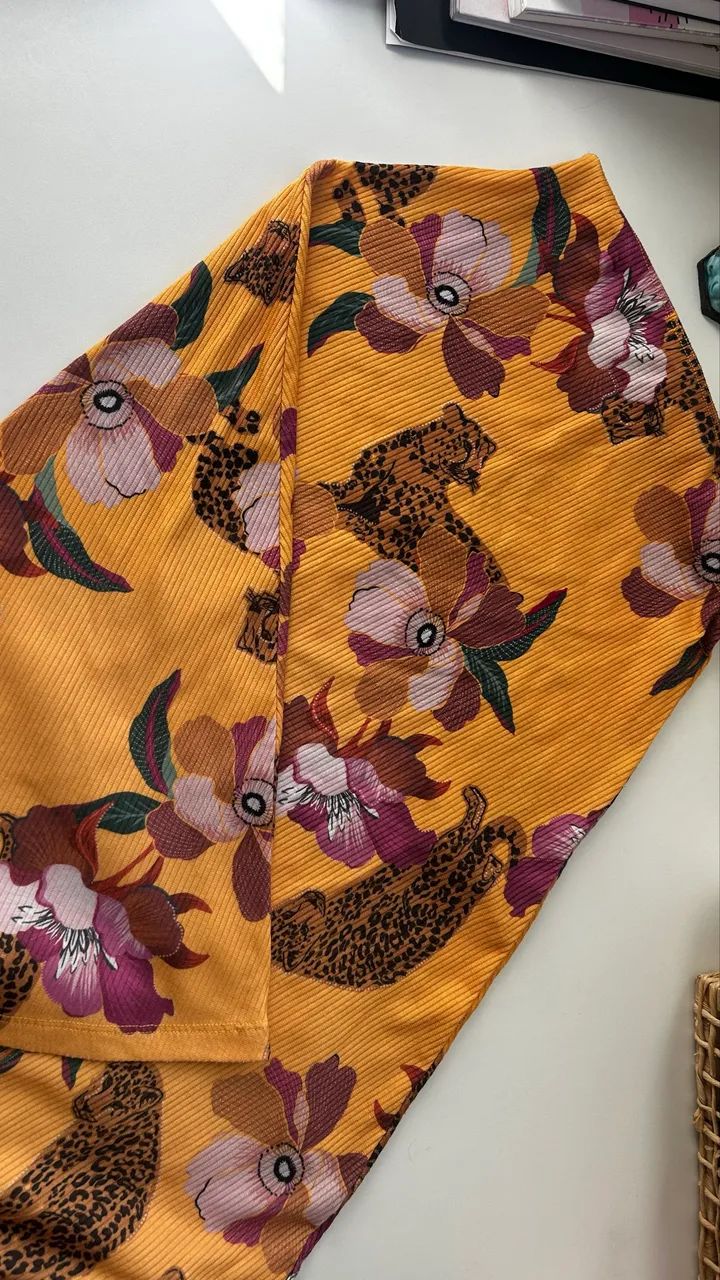 Saia mídi estampada
