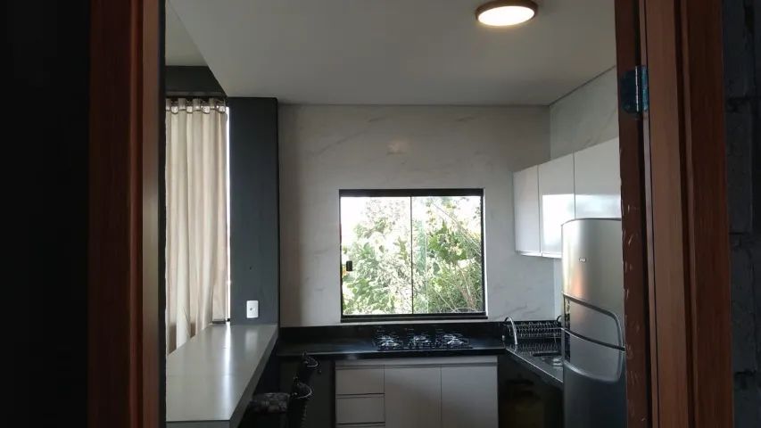 Apartamento 1 quarto amplo e mobiliado - Arniqueiras - Foto 2