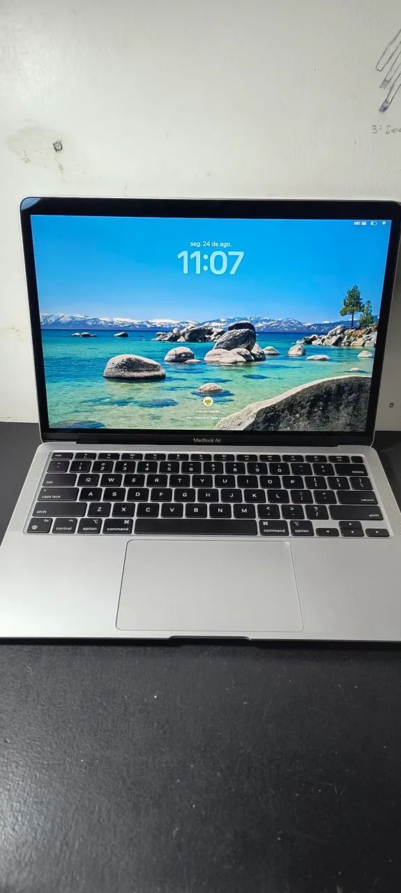 MACBOOK AIR M1