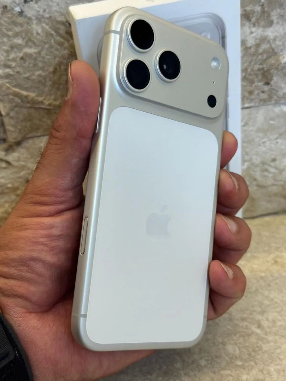 IPhone 17 PRO MAX 256GB ( PRATICAMENTE SEM USO COM 4 CICLOS APENAS) - Foto 5