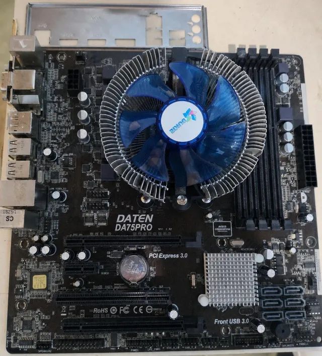 ? Kit AMD A8 + Radeon R7 + Placa-mãe DATEN