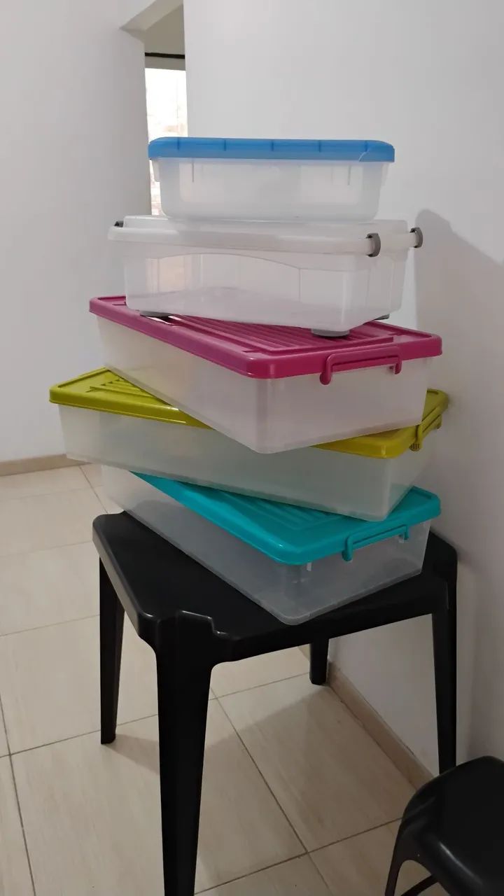 Caixas plásticas com tampa e rodinhas - Foto 2