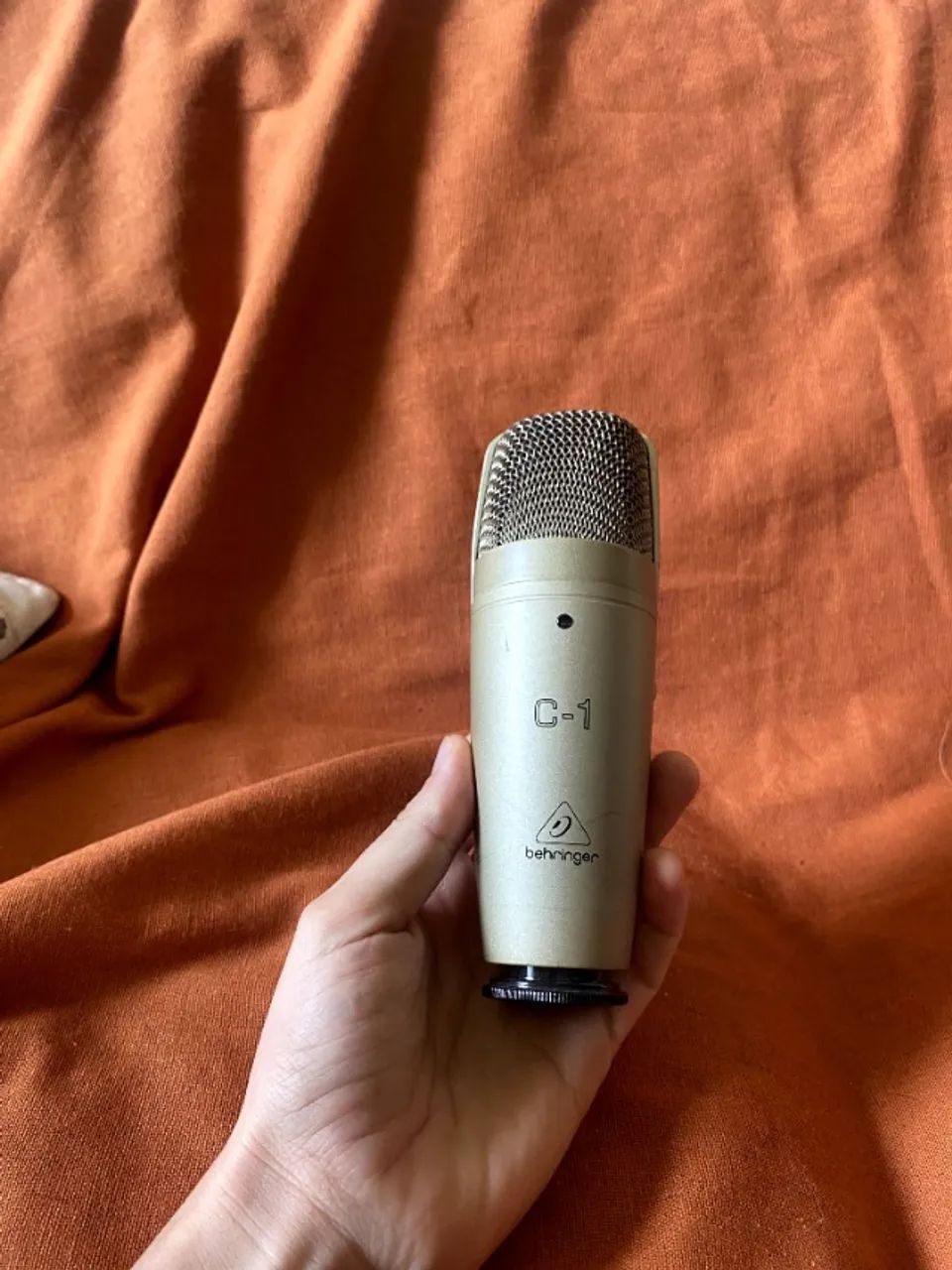 Microfone Condensador Behringer C-1 (XLR) - Usado com Case Original