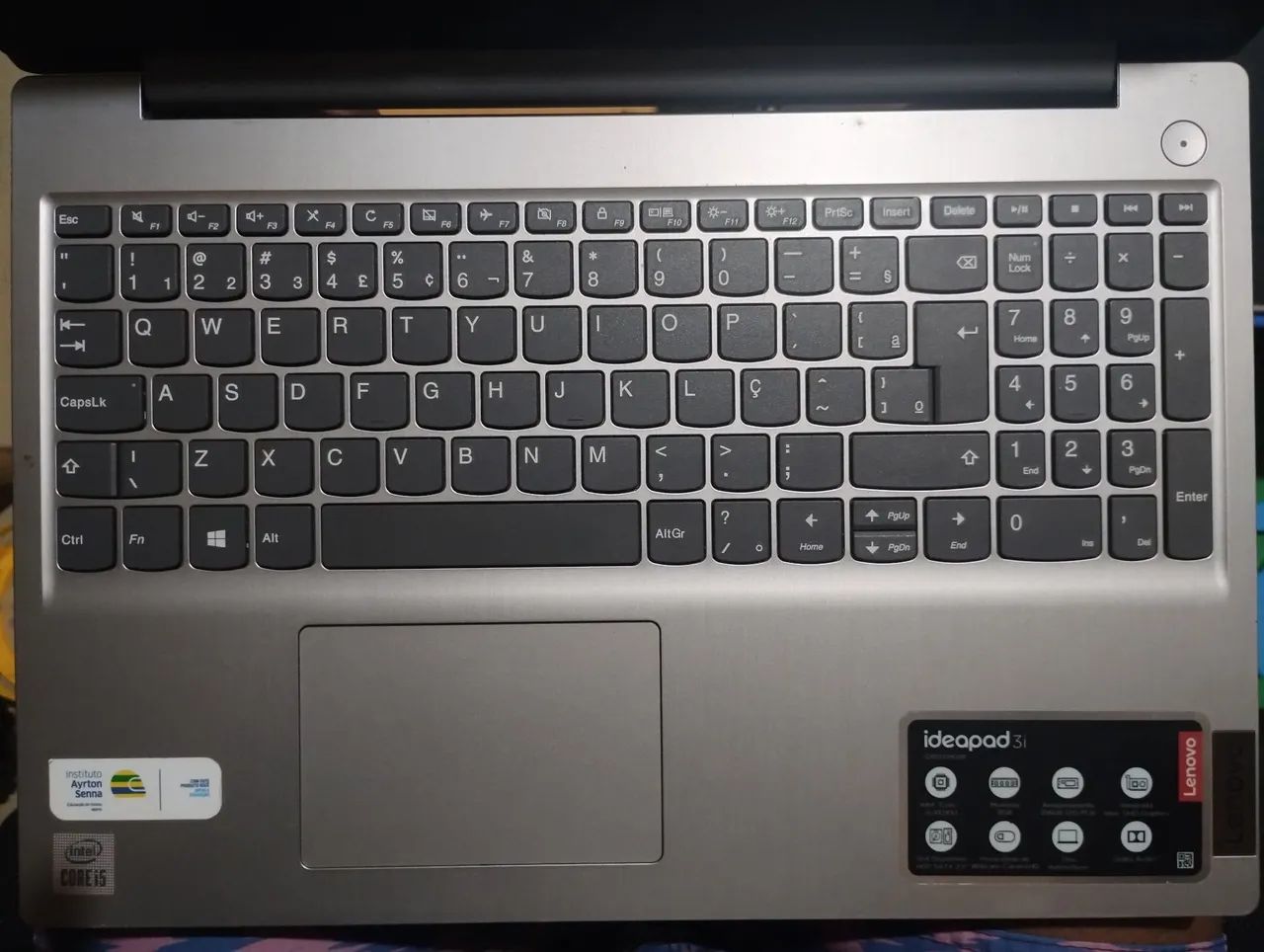 Lenovo IdeaPad 3 15IML05 - Foto 3