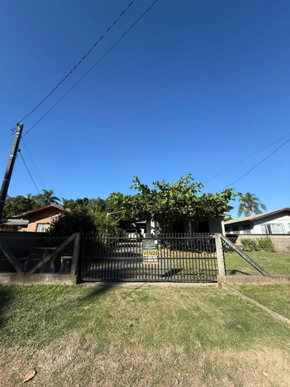 Casa térrea com laje na Armação