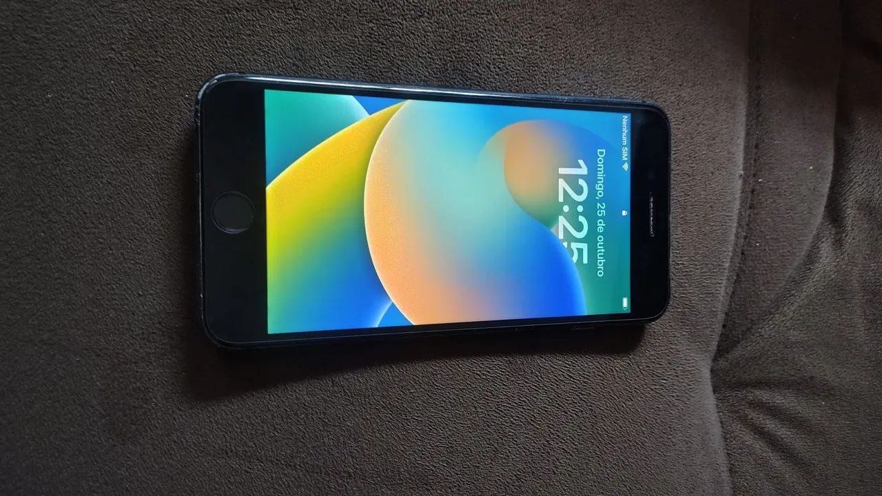Vendo ou troco iPhone 8 plus 256 Gigas funcionando perfeitamente  - Foto 2