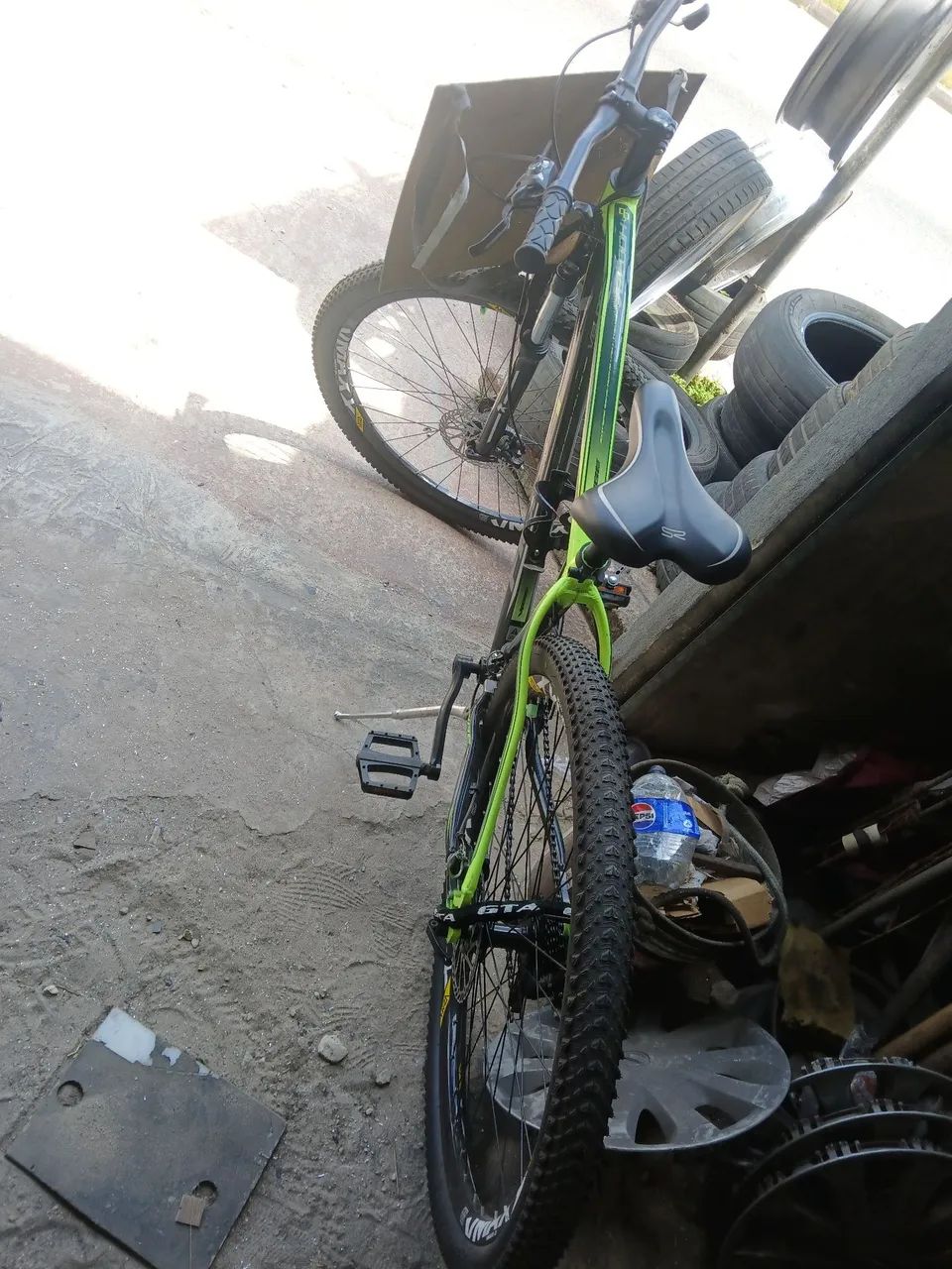 Vendo uma bicicleta esportiva  - Foto 2