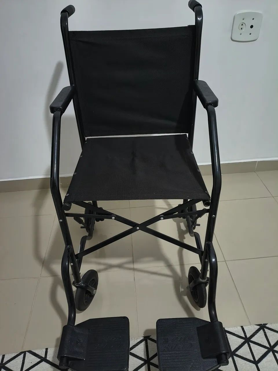 Cadeira de rodas. - Foto 5