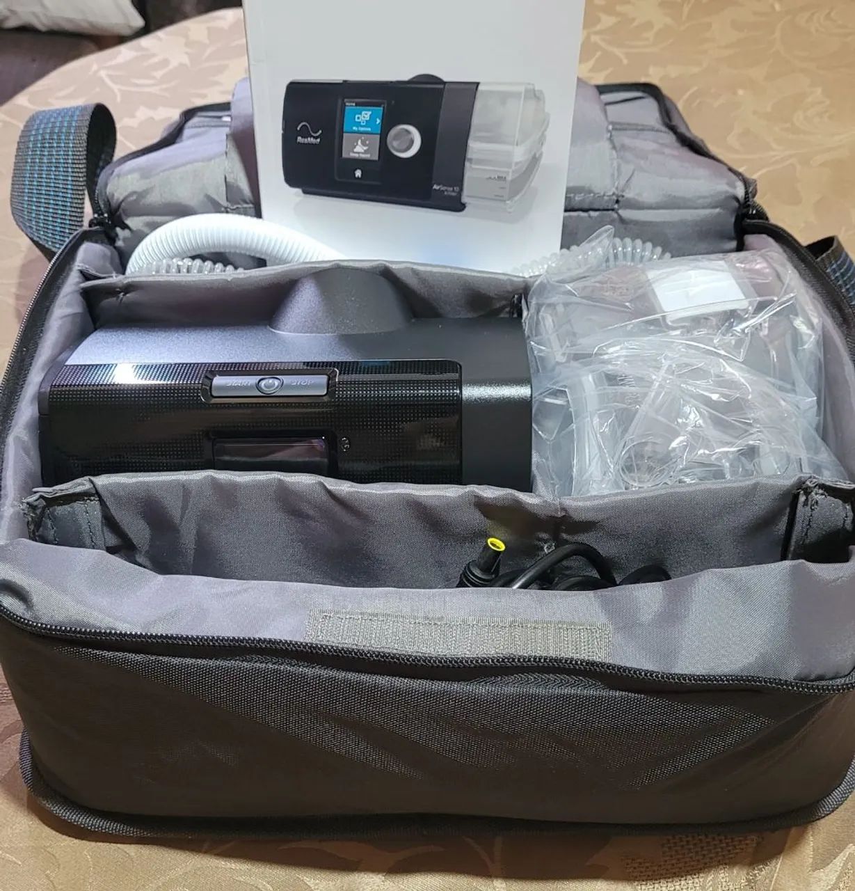 CPAP Automático ResMed AirSense 10 AutoSet - Completo (usado apenas 2 vezes)