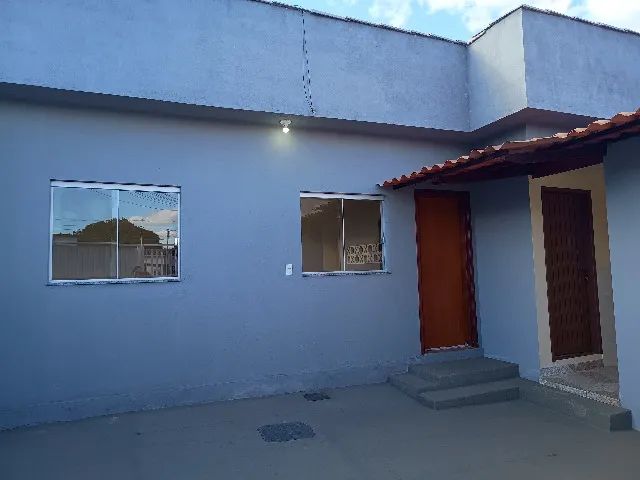 ALUGA-SE CASA COM LAJE. 1 QUARTO. CENTRO DE ALTO PARAÍSO-GO