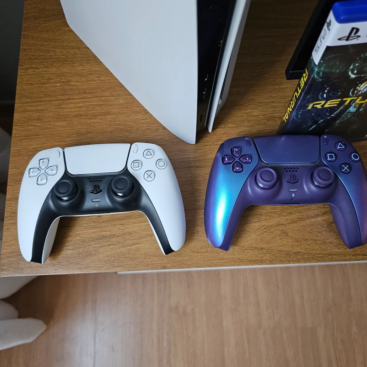 PlayStation 5 com leitor e 2 controles - Foto 3