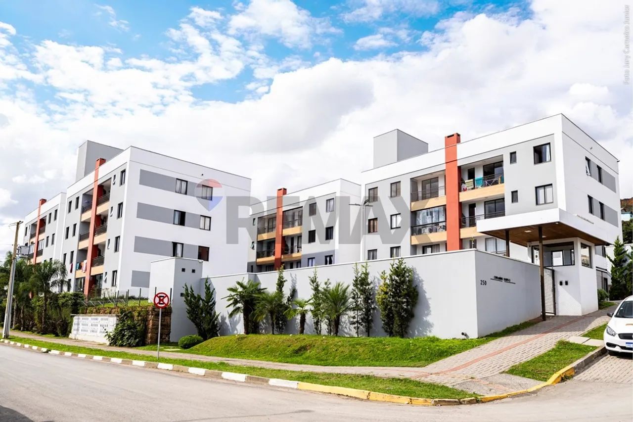 Apartamento Semimobiliado no Bairro Centenário 2 Dormitórios