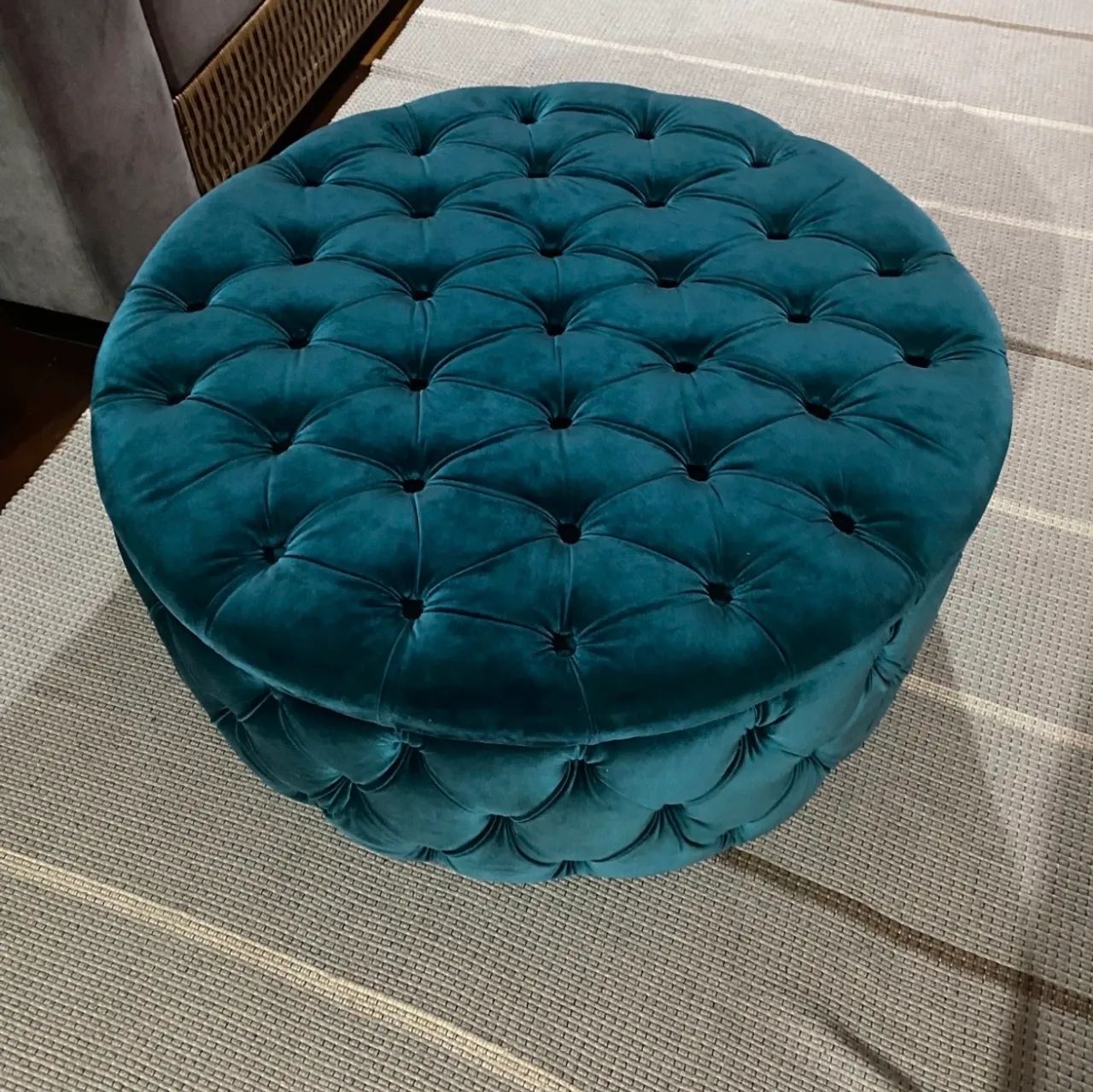 Puff capitonê em suede  - Foto 2