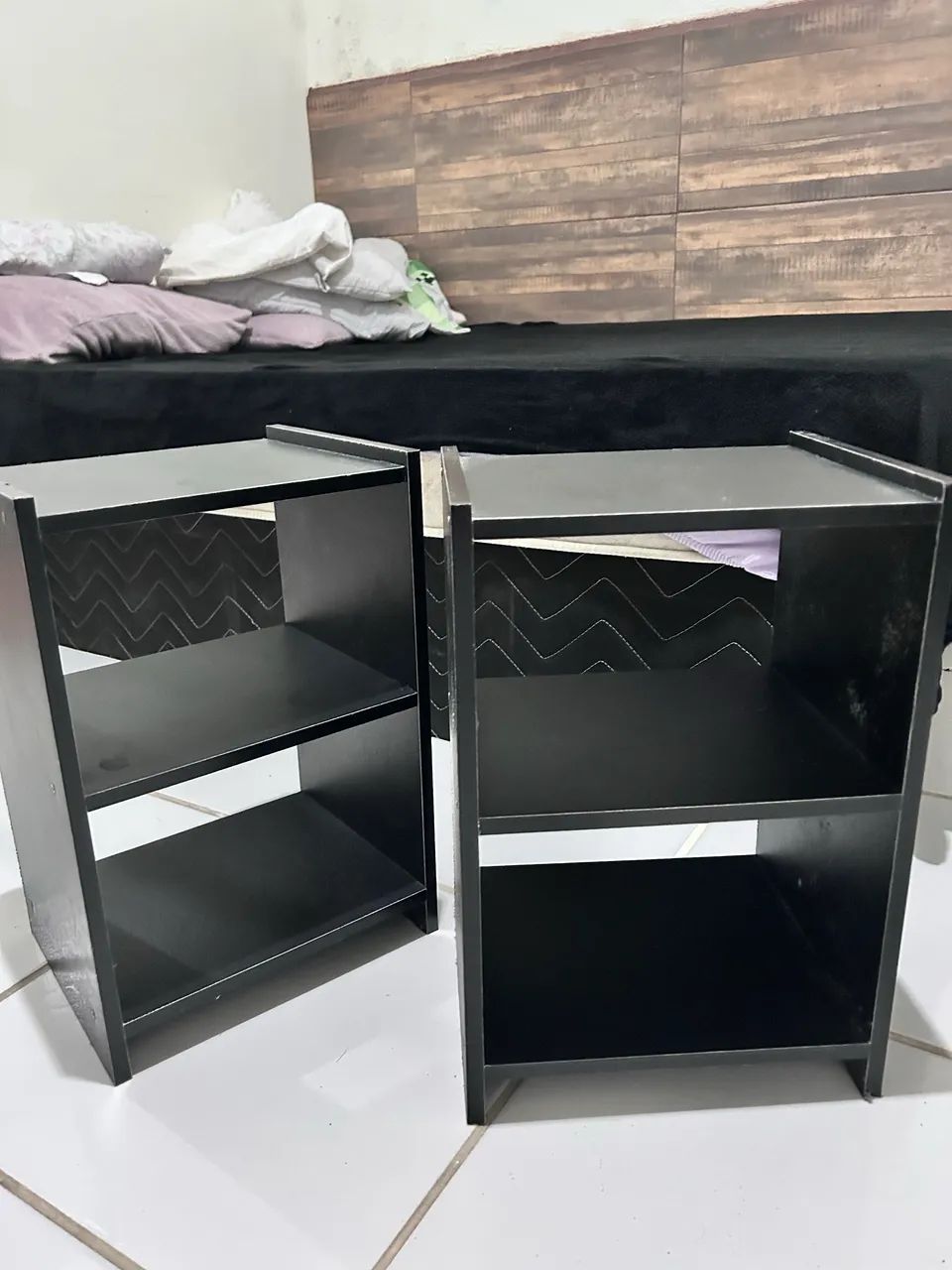2 criados mudos por 100$