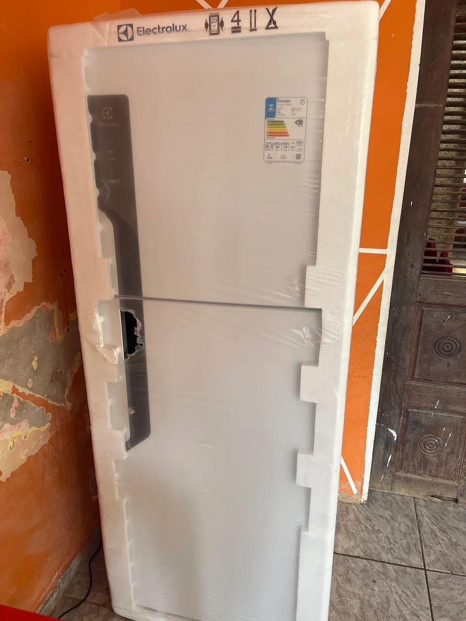 Vendo geladeira 