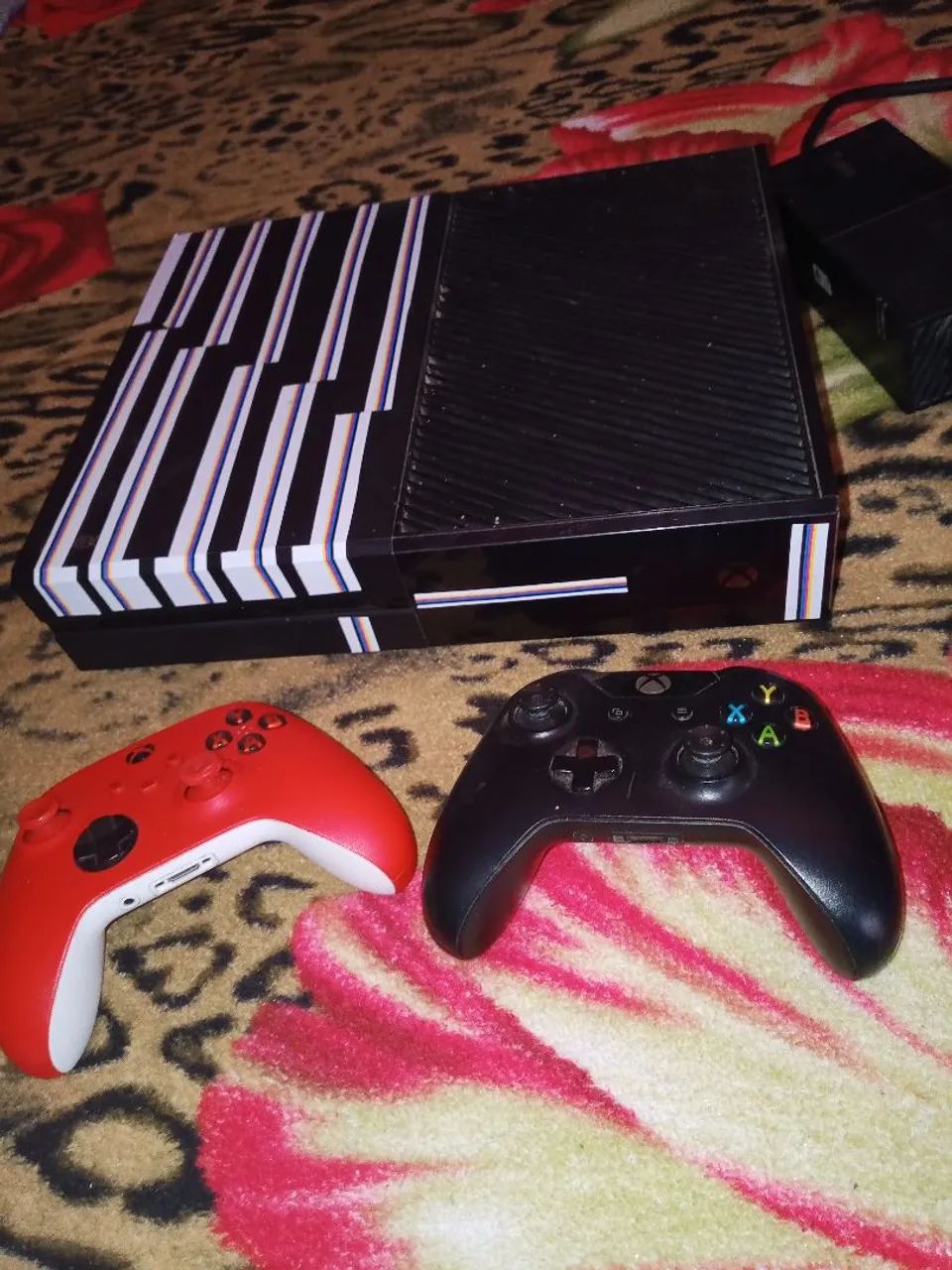 Xbox one fat 2controles funcionando perfeitamente  - Foto 2