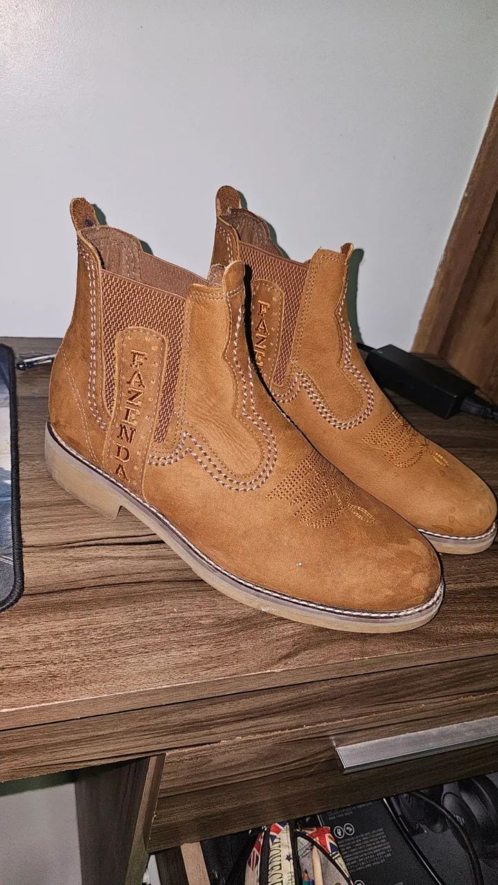 Bota Couro legitimo fazenda