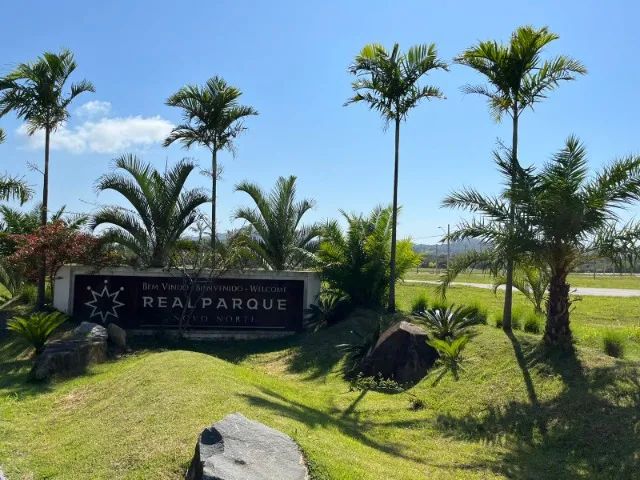 Lote comercial/residencial, 450 m² próximo à Canasvieiras e Ingleses no Real Parque