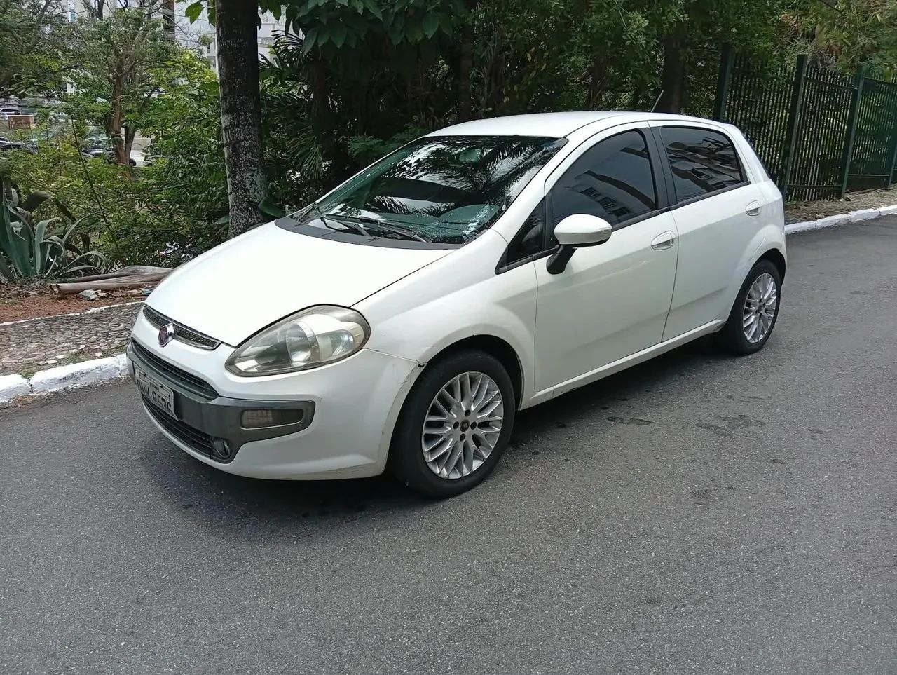 Fiat Punto Punto ESSENCE 1.6 Flex 16V 5p 2014