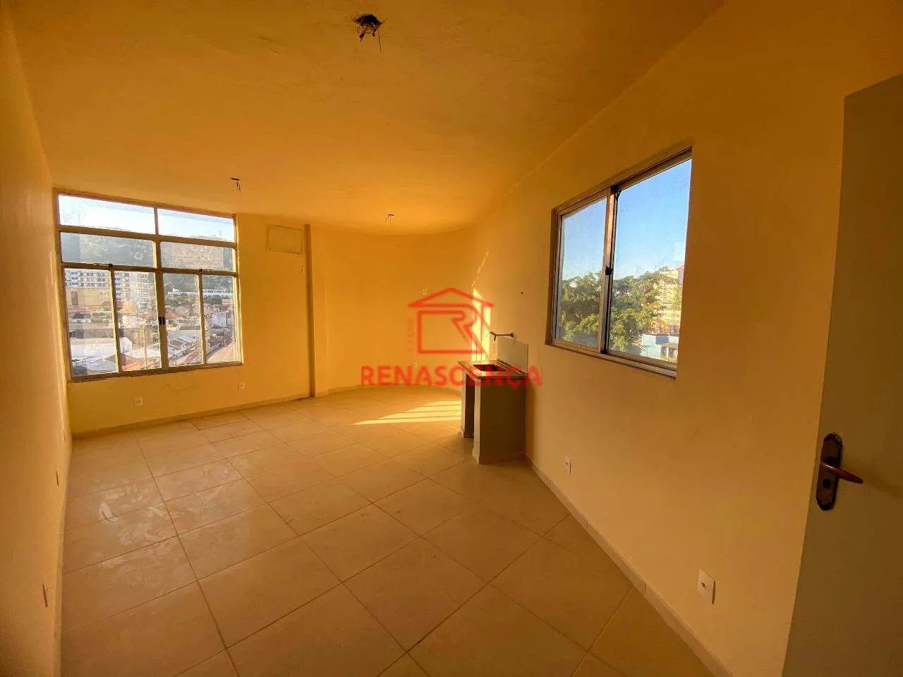 Sala Comercial em Cascadura.
